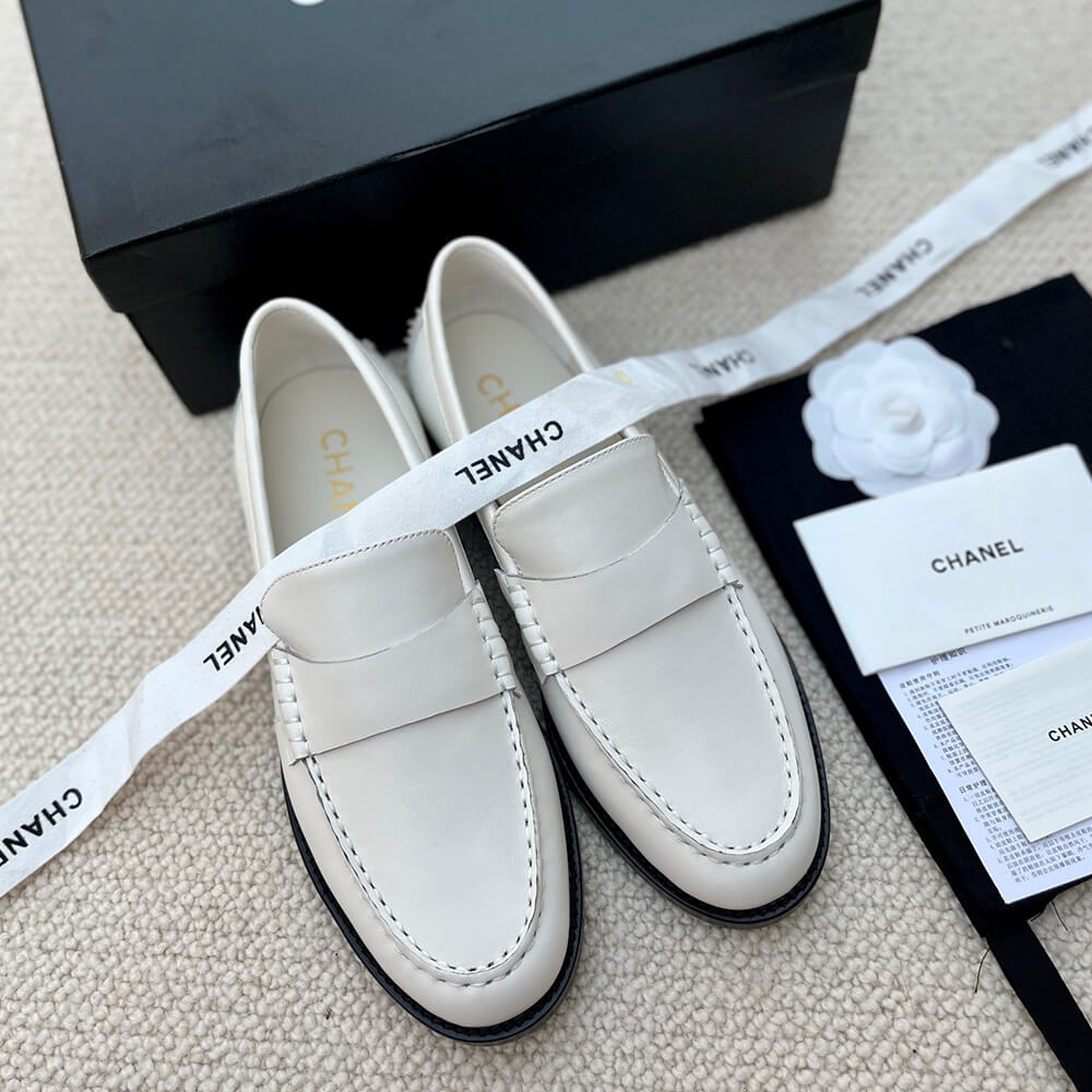 Ch**el Loafer