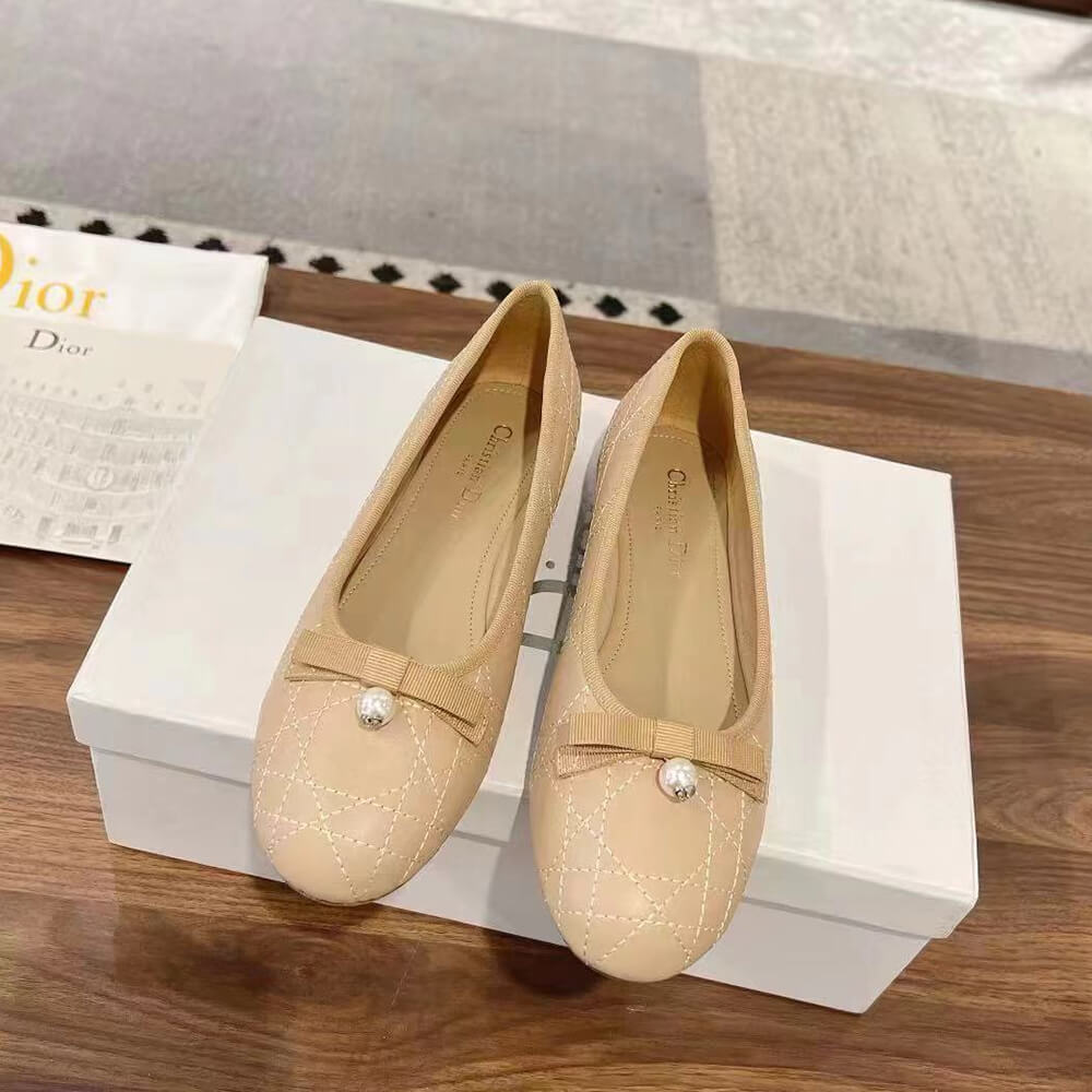 D10r Ballet Flat