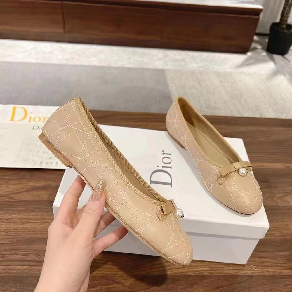 D10r Ballet Flat