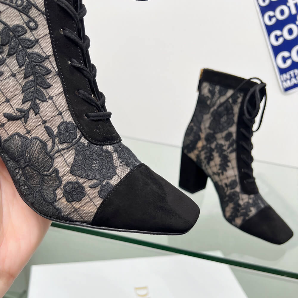 D10r Naughtily-D Heeled Ankle Boot