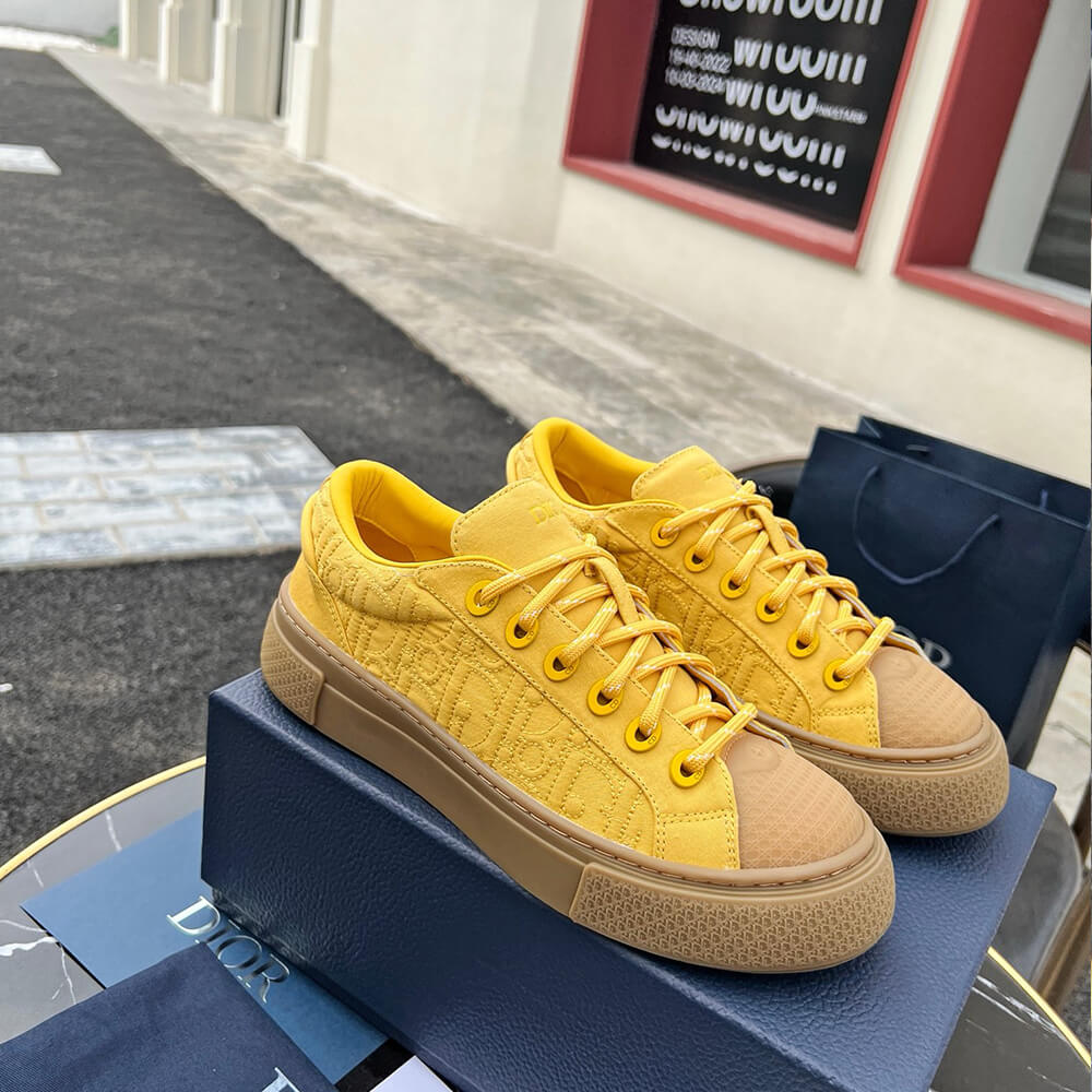 D10r B33 Sneaker