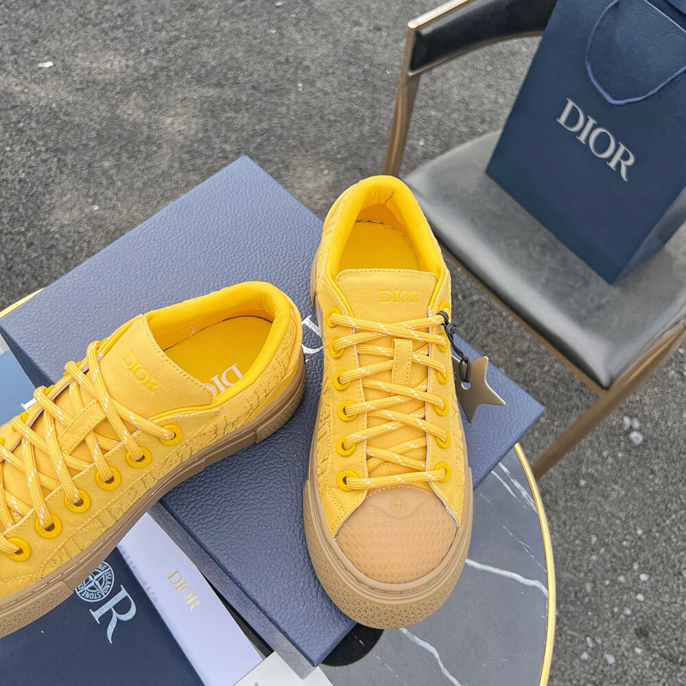 D10r B33 Sneaker
