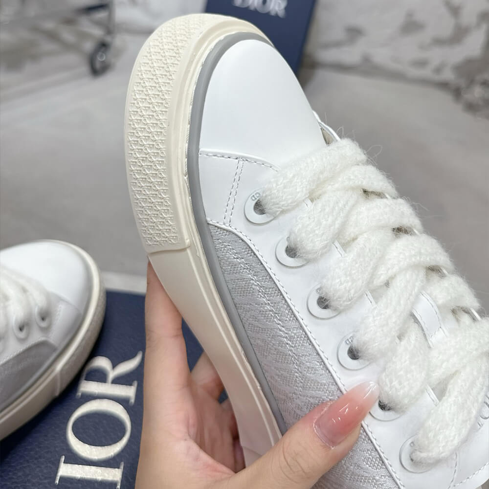 D10r B33 Sneaker