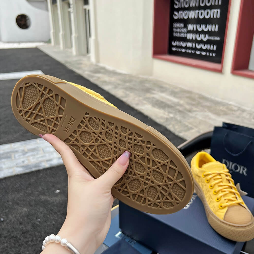 D10r B33 Sneaker