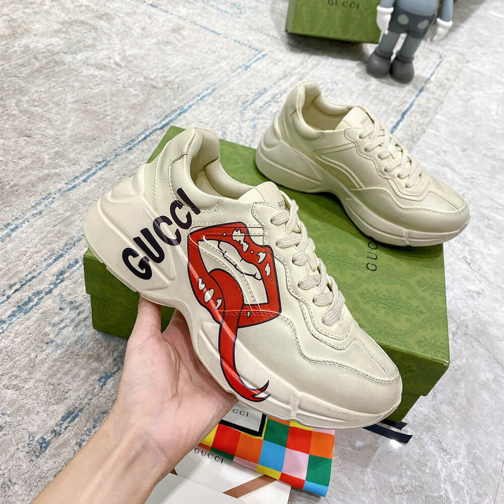 Gvc*1 Rhyton sneaker with mouth print