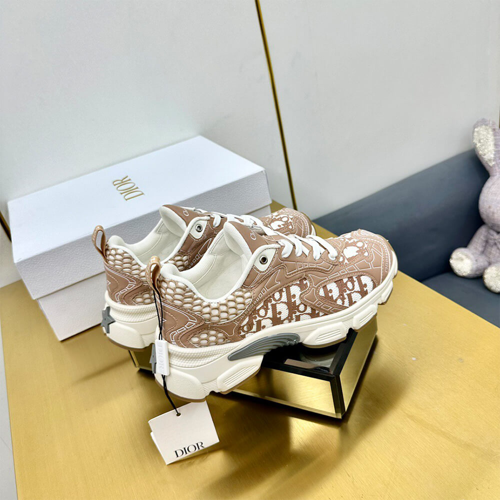 Chr1st1an D10r Vibe Sneaker