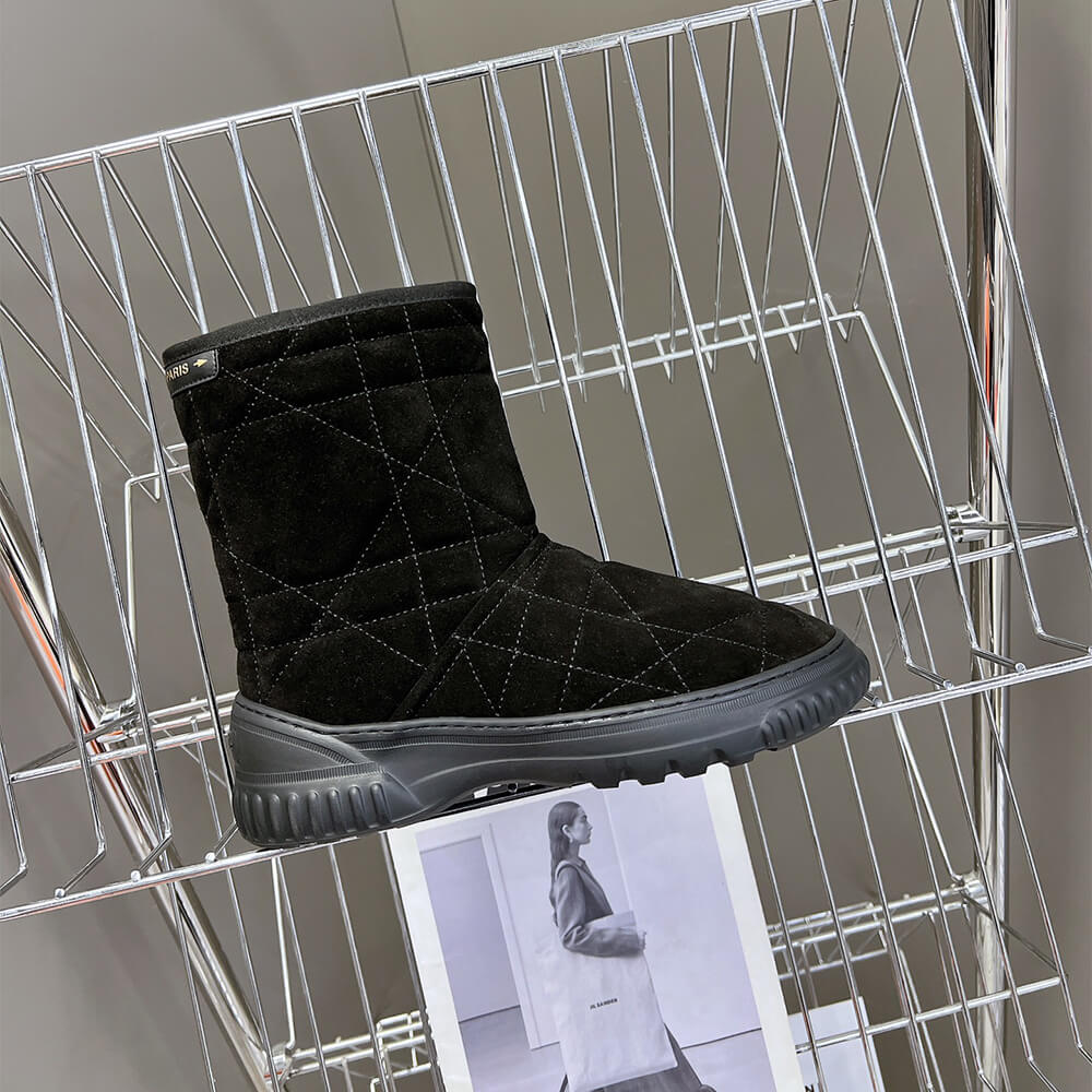 D10r Frost Ankle Boot
