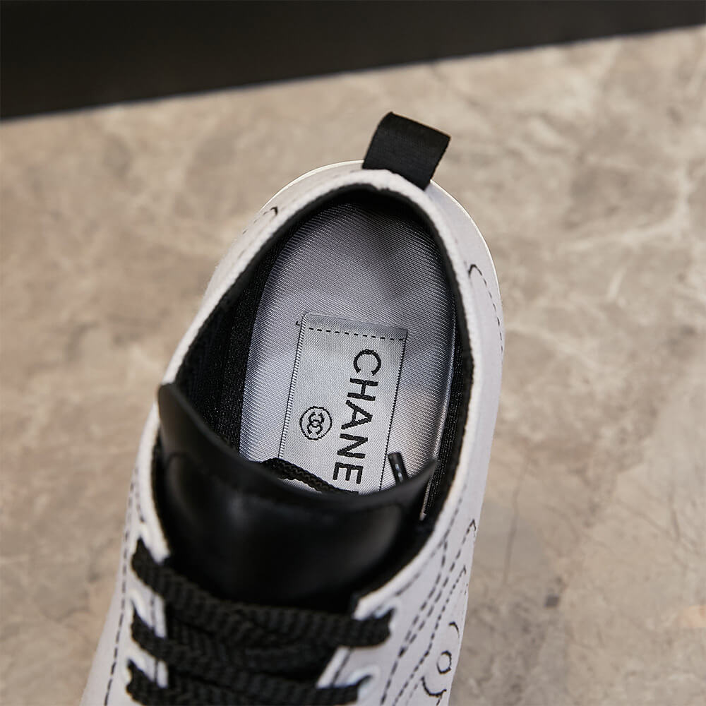 Ch**el Trainers