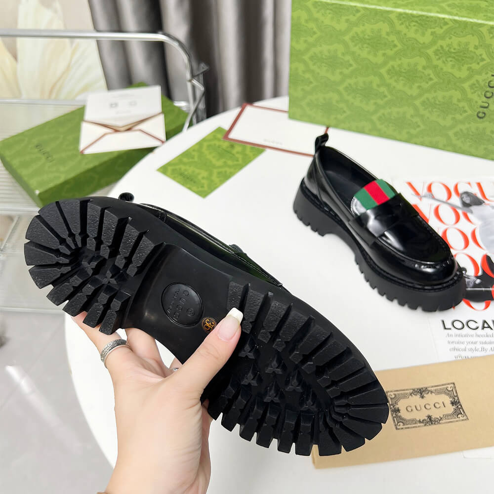 Gvc*1 Women’s loafer with Web