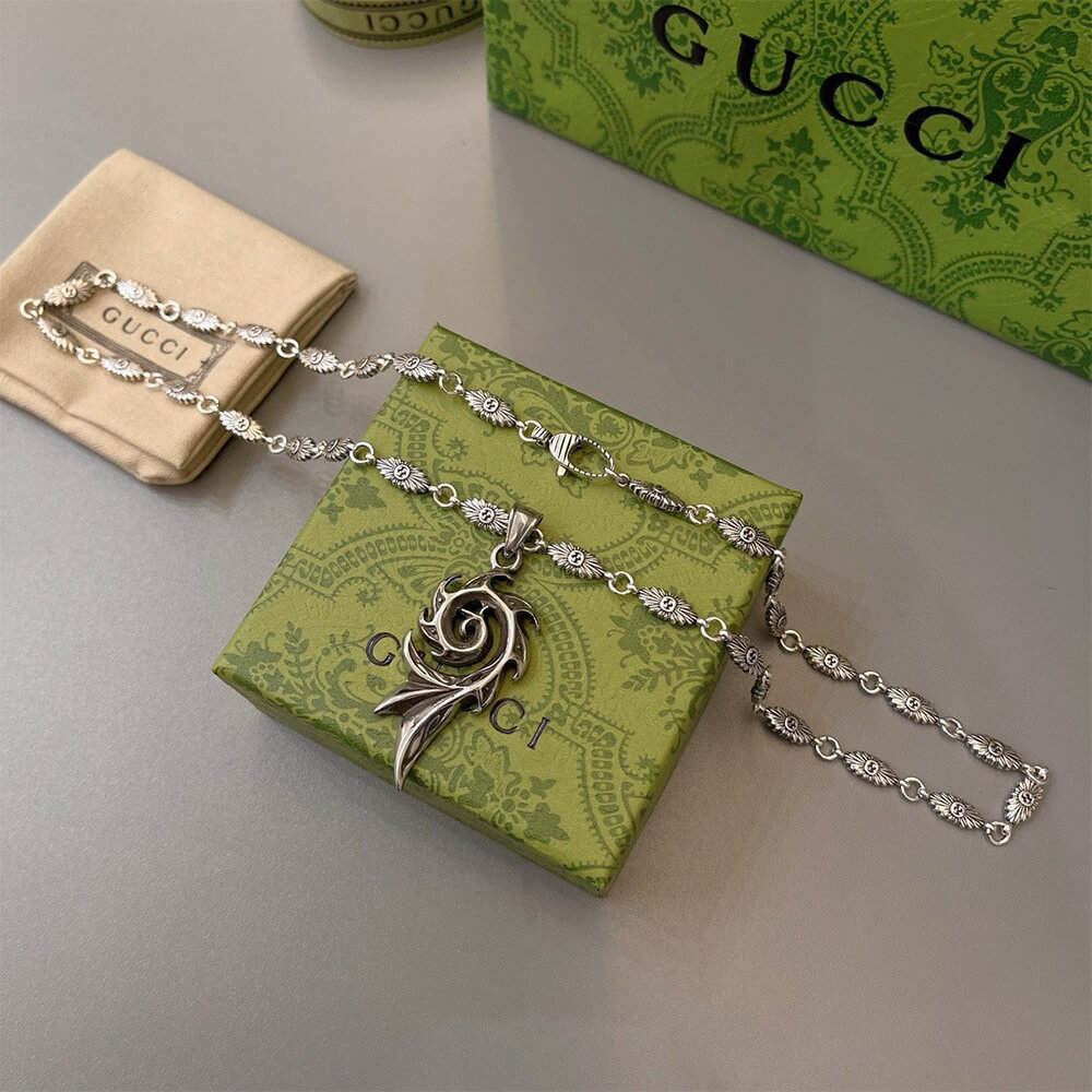 Gvc*1 NECKLACE