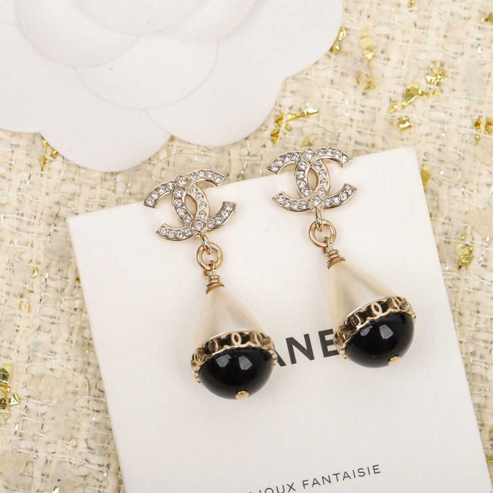 Ch**el D1am0nd EARRINGS