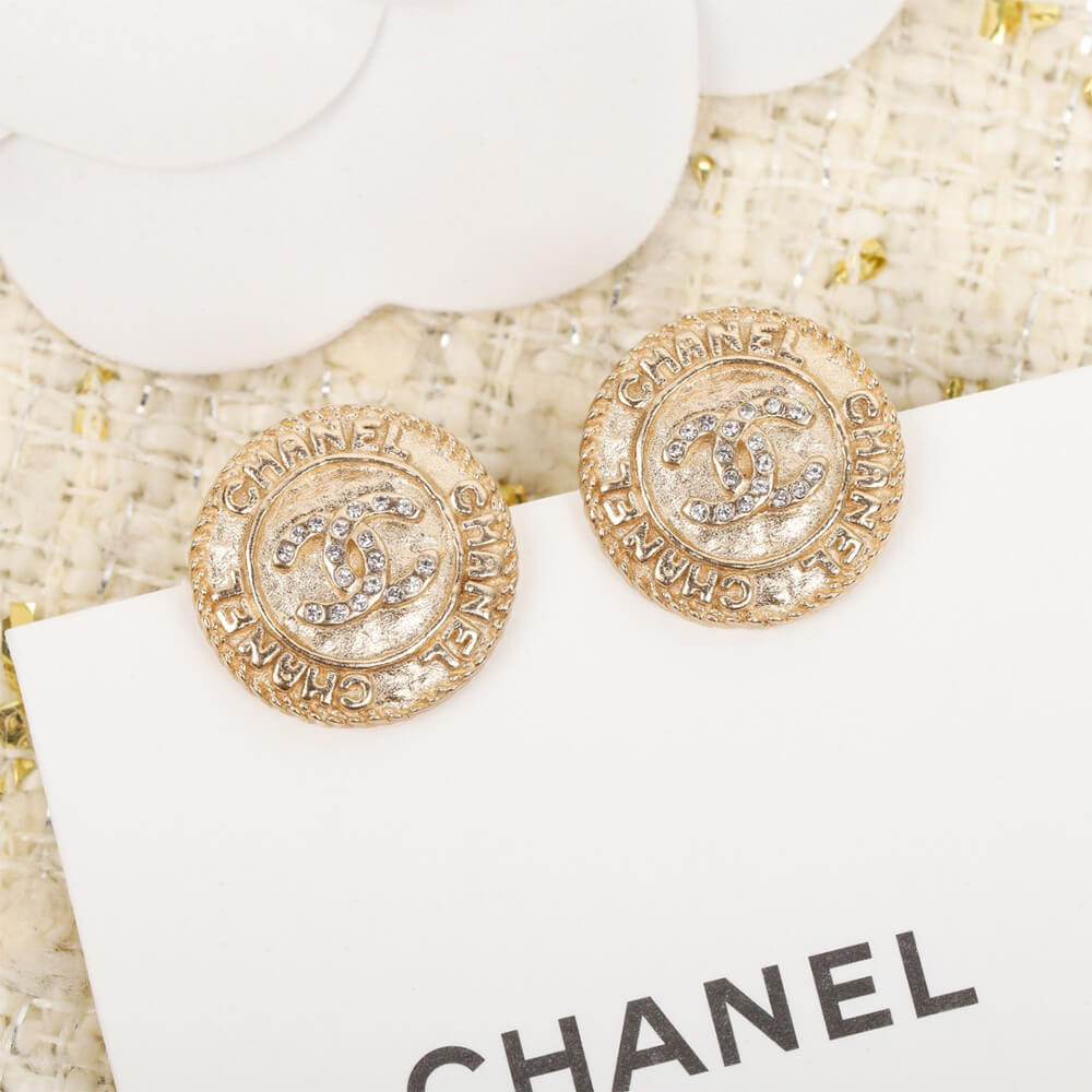 Ch**el PEARL EARRINGS
