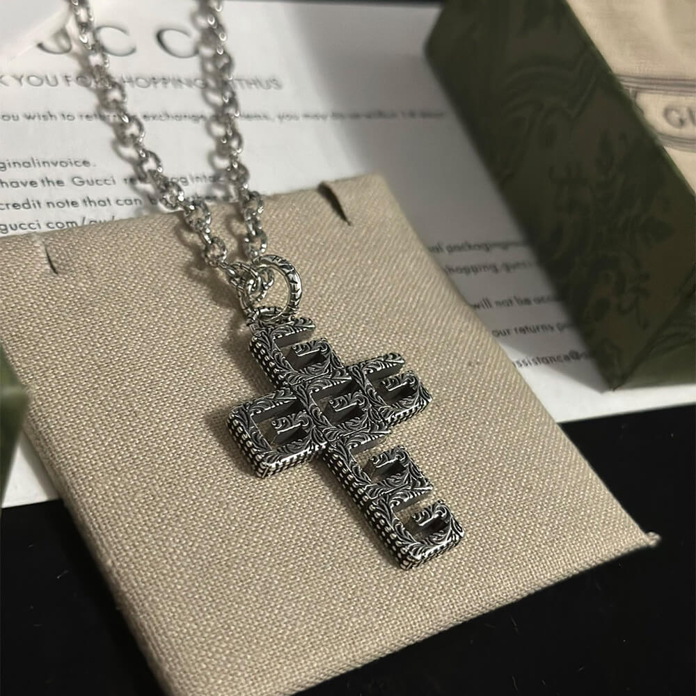 Gvc*1 NECKLACE
