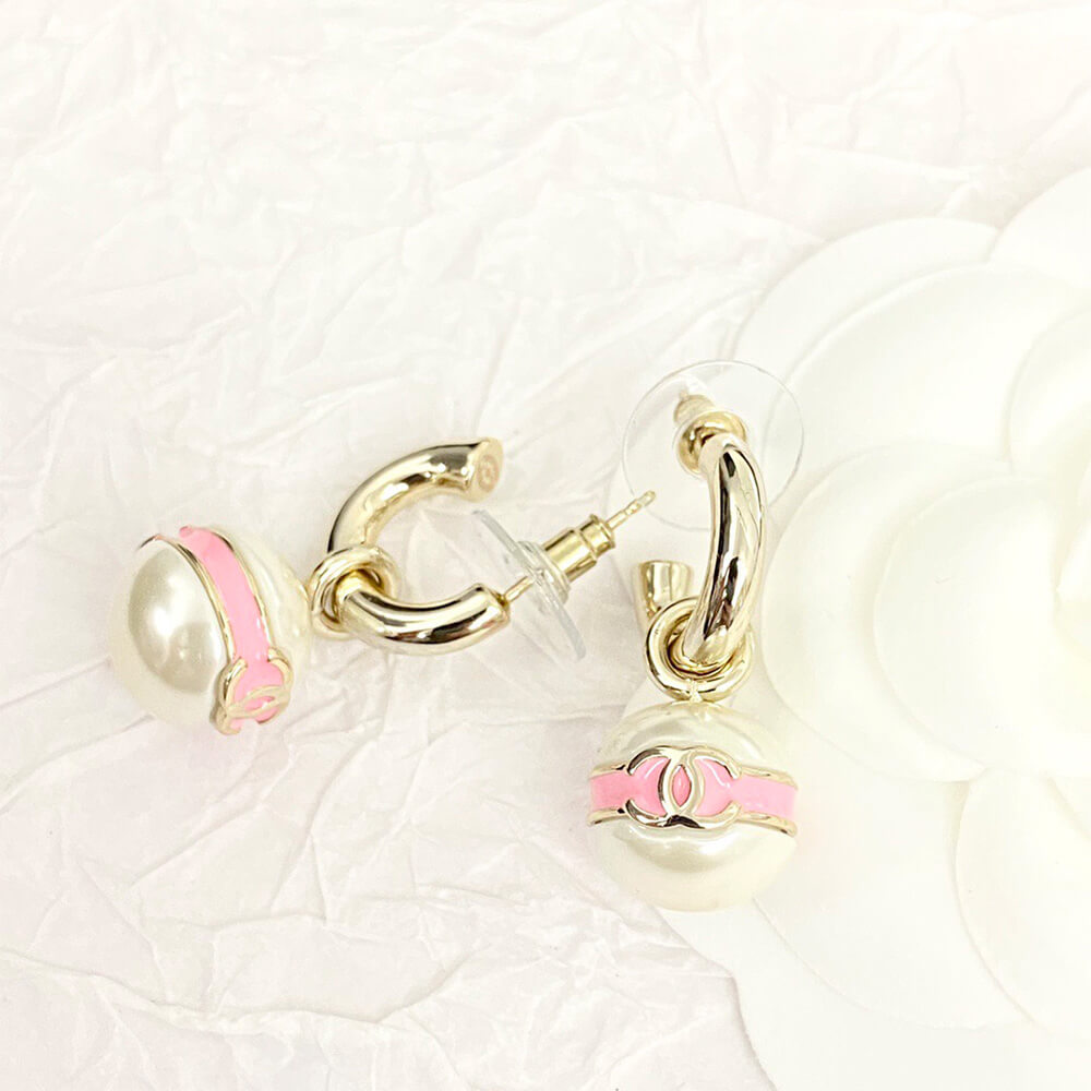Ch**el PEARL EARRINGS