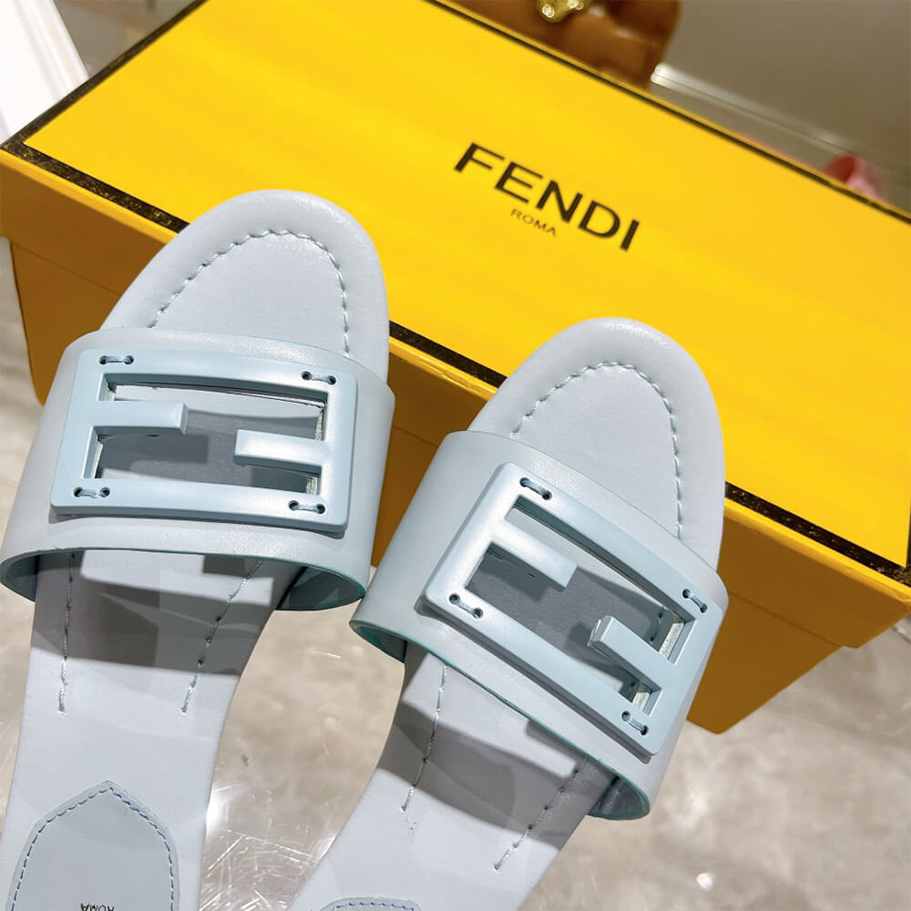 F**di Baguette Slides