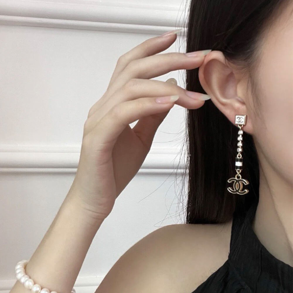 Ch**el D1am0nd EARRINGS