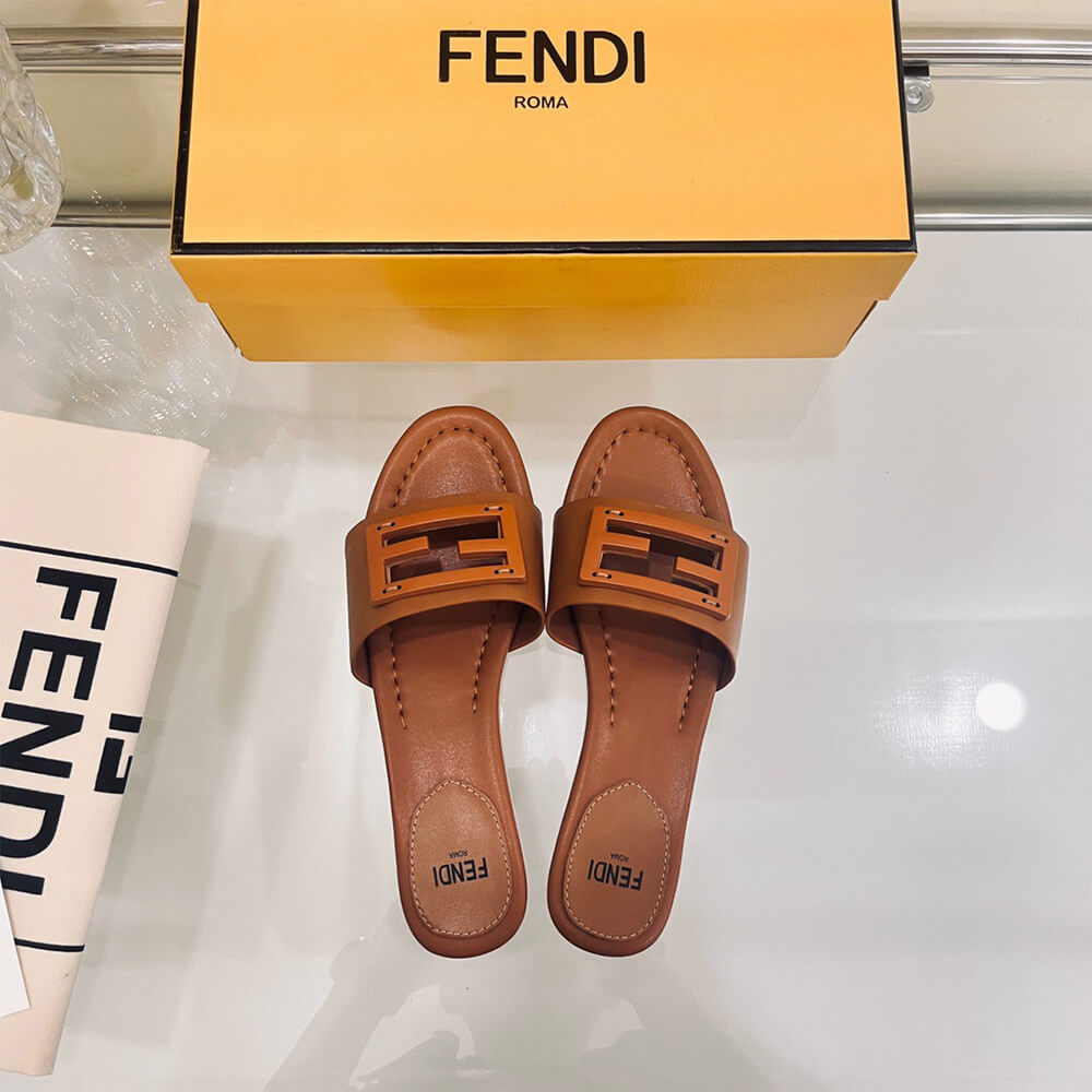 F**di Baguette Slides