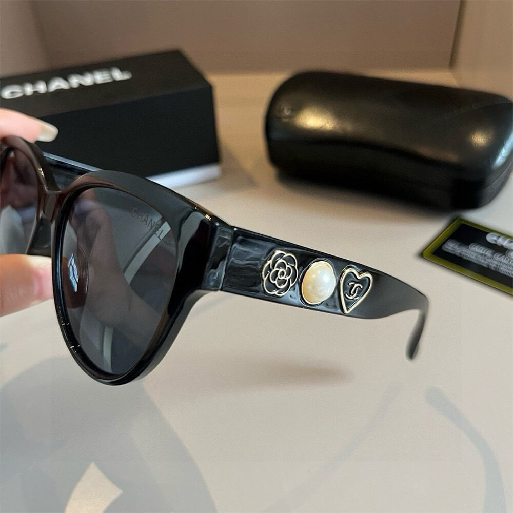 Ch**el SUNGLASSES