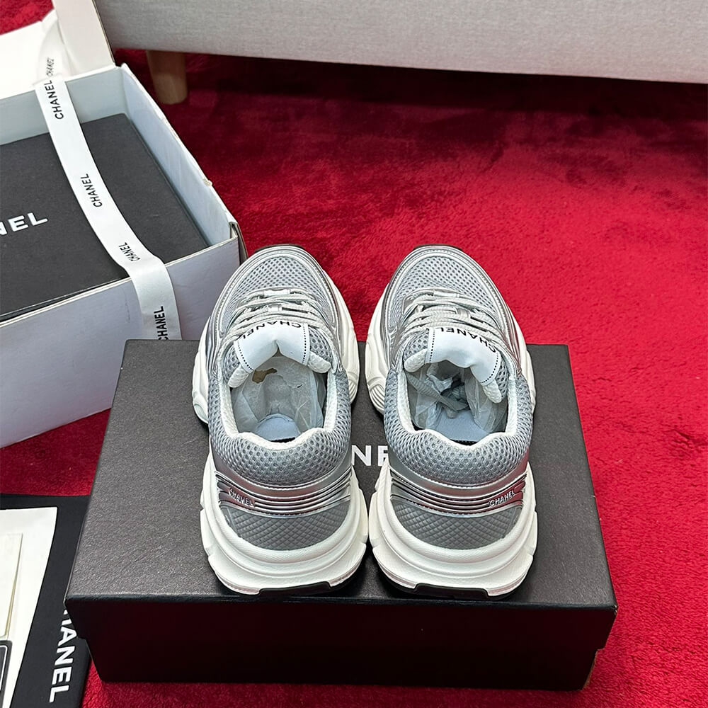 Ch**el Sneaker
