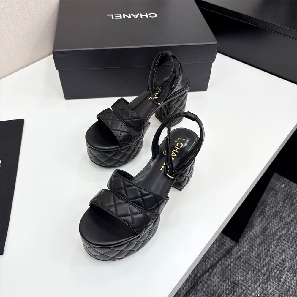 Ch**el Sandals
