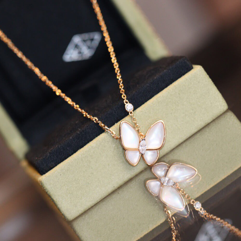 V*n Cl**f & Arpels Necklace
