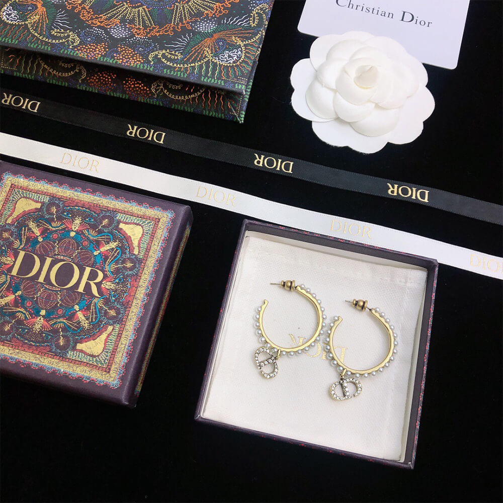 D10r EARRINGS