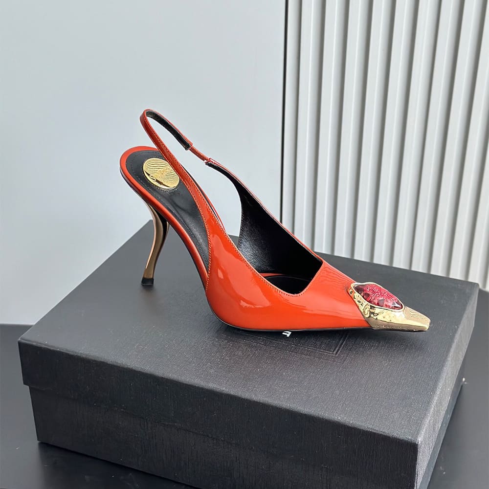 Y51 Loulou Slingback Pumps in Patent Leather
