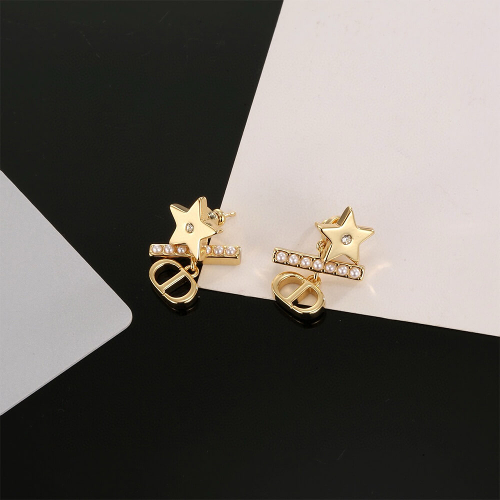 D10r EARRINGS