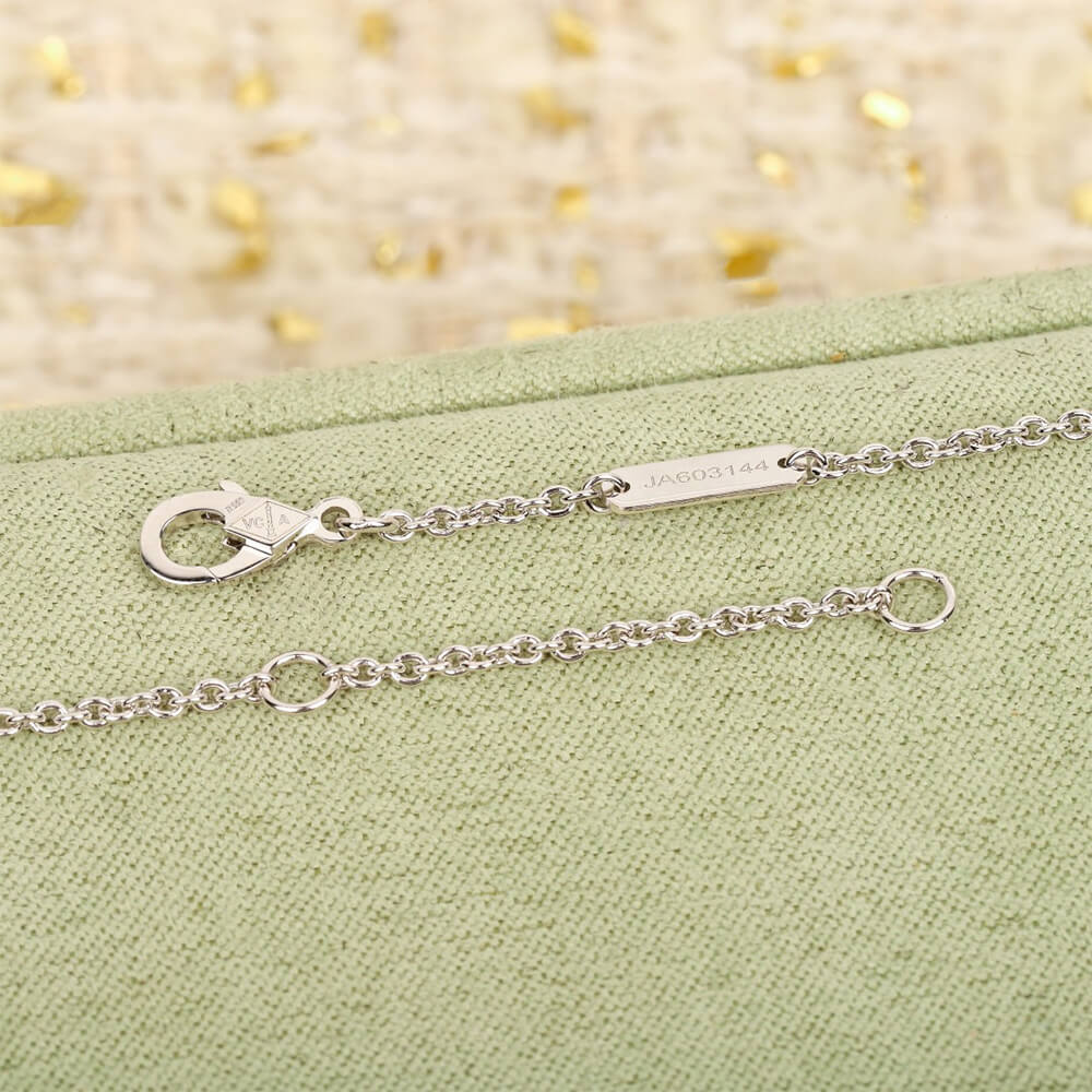 V*n Cl**f & Arpels Necklace