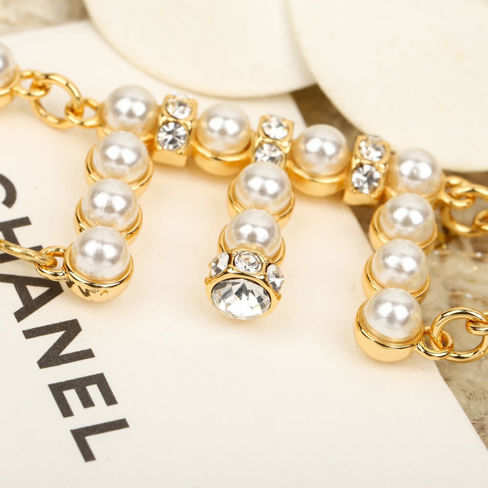 Ch**el PEARL EARRINGS