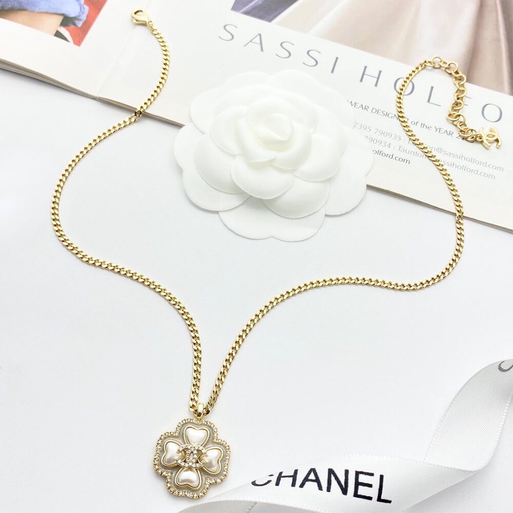 Ch**el Necklace