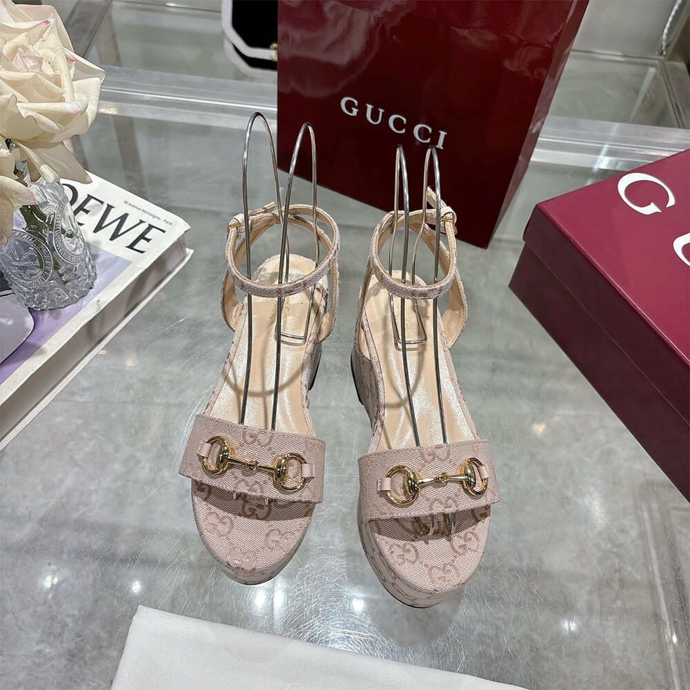 Gvc*1 Women’s Horsebit flatform sandal