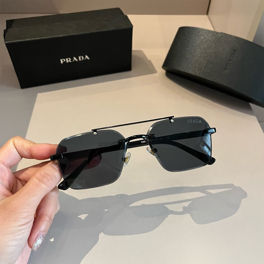 Pra*a SUNGLASSES