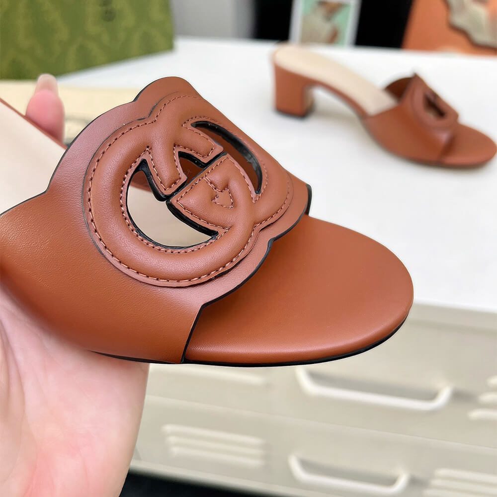 Gvc*1 Women’s Interlocking G slide sandal