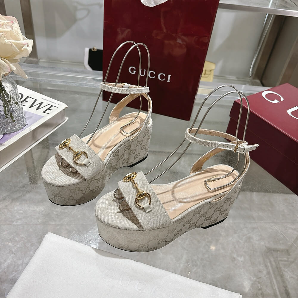 Gvc*1 Women’s Horsebit flatform sandal