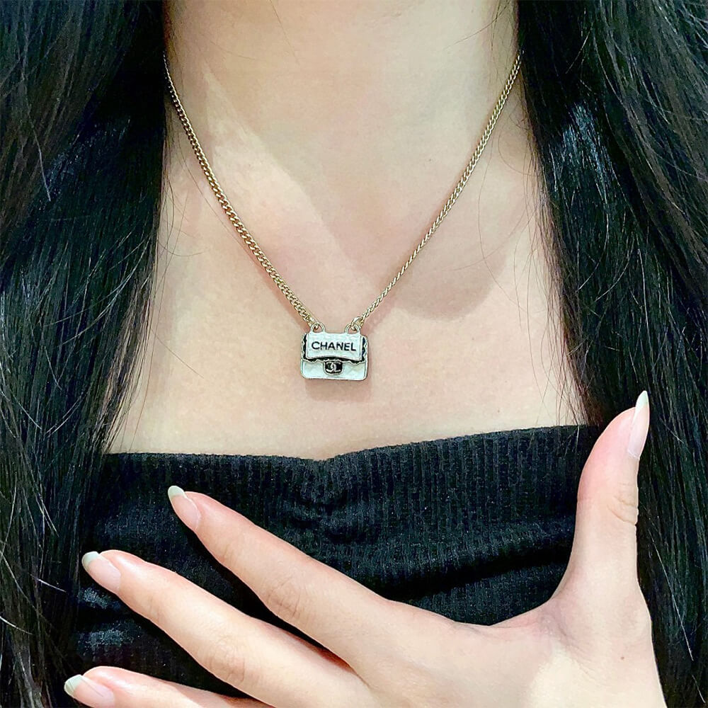 Ch**el Necklace