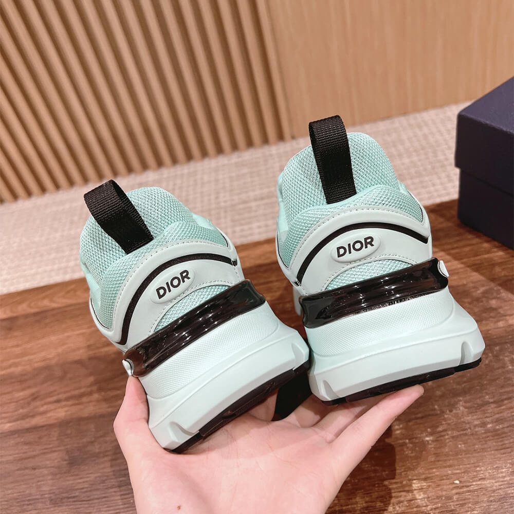 D10r  B44 Blade Sneaker