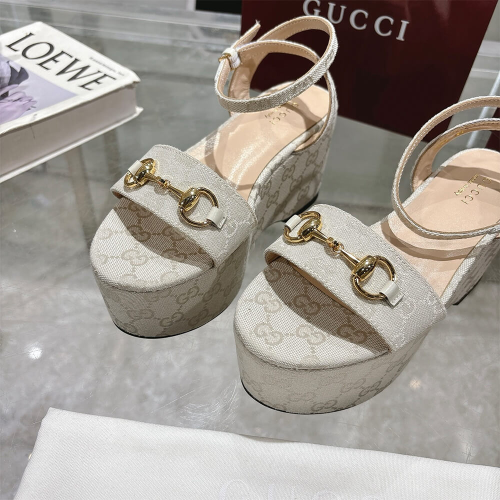 Gvc*1 Women’s Horsebit flatform sandal