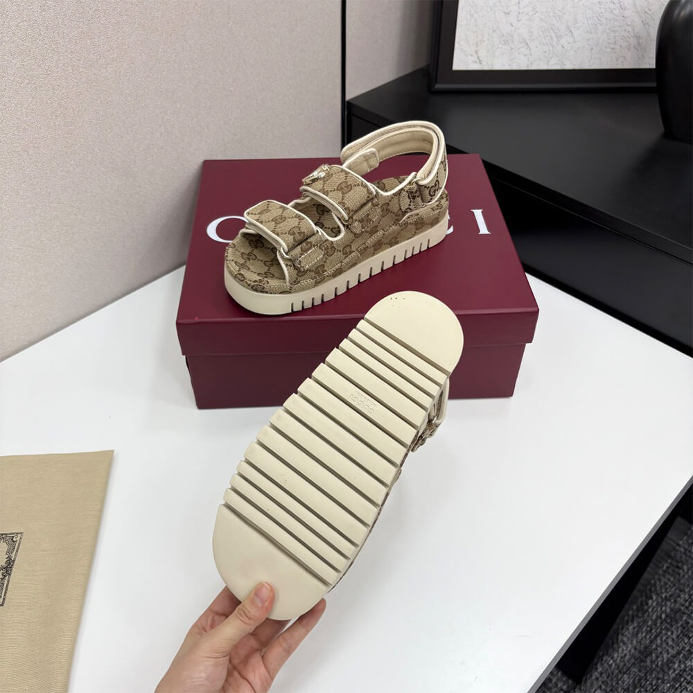 Gvc*1 Women’s sandal with Double G
