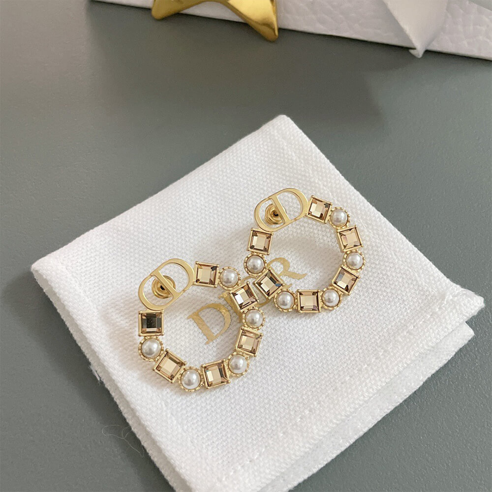 D10r EARRINGS