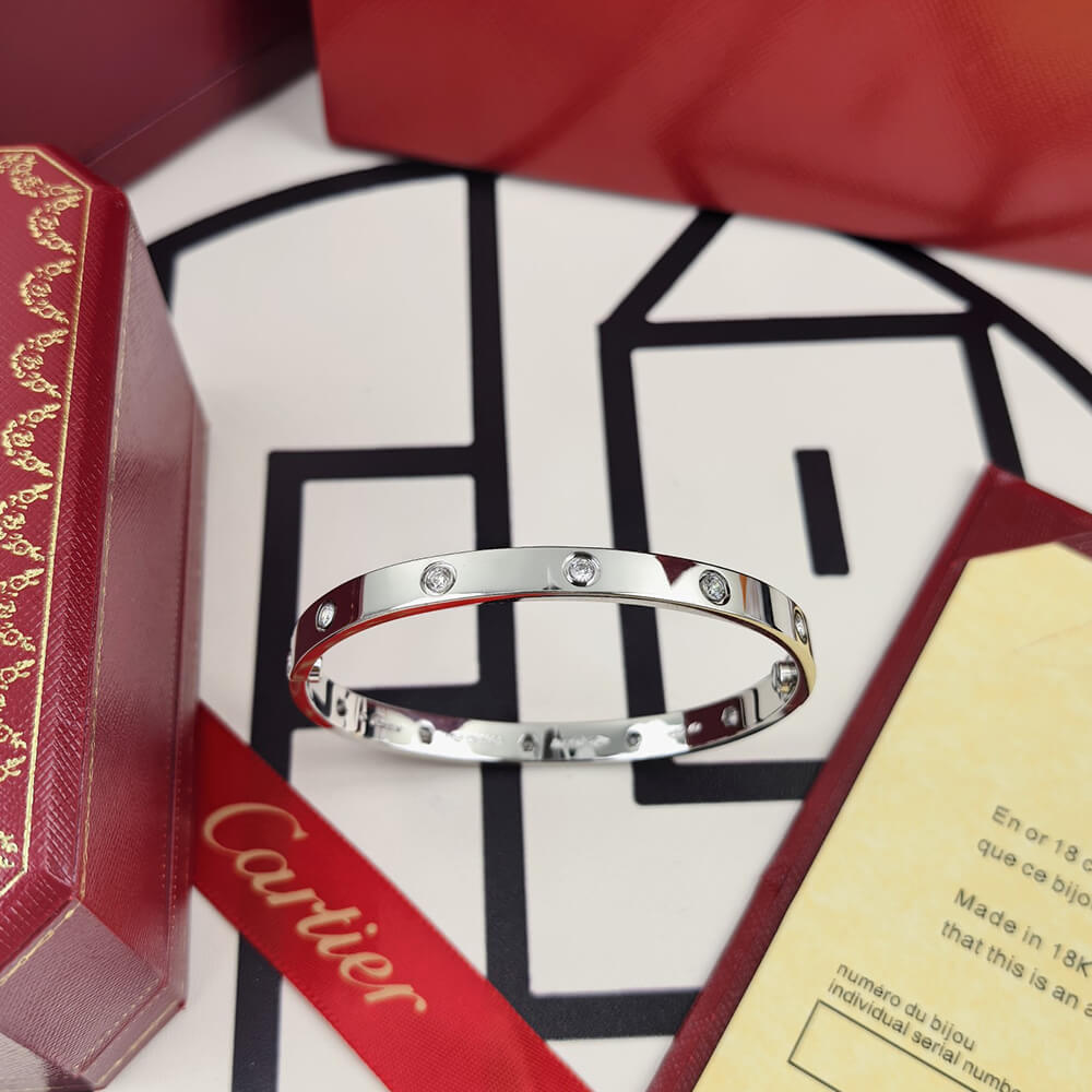 Ca*t1er LOVE bracelet, 10 D1am0nds