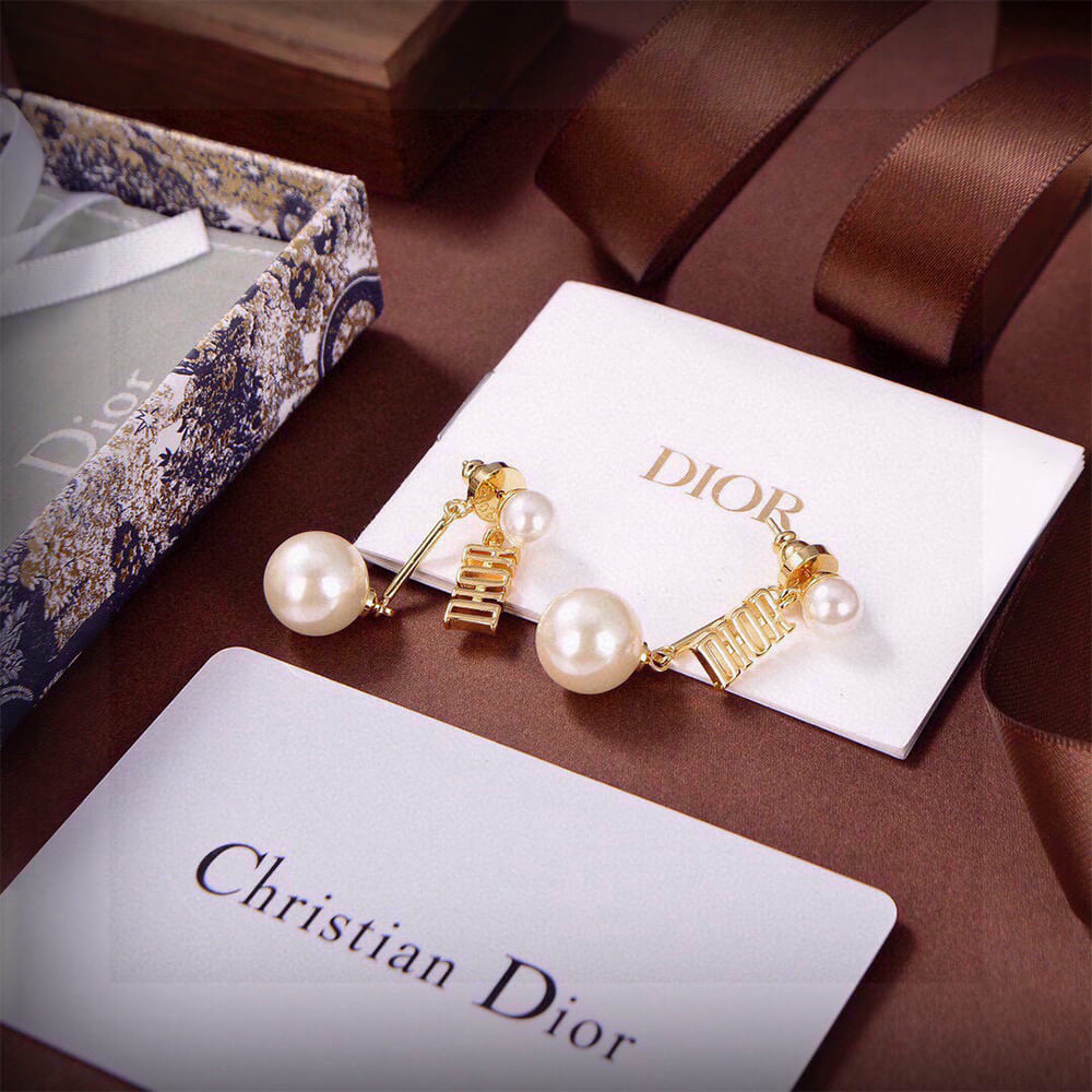 D10r EARRINGS