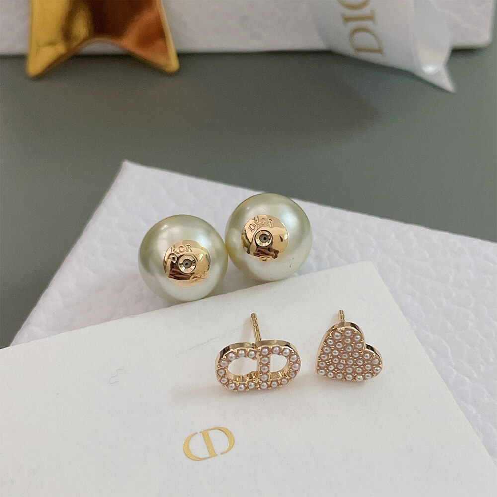 D10r EARRINGS