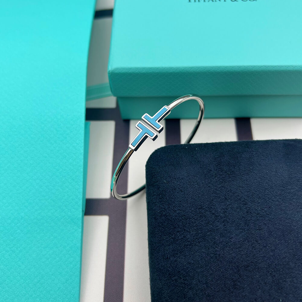 T*f*ny T Turquoise Wire Bracelet