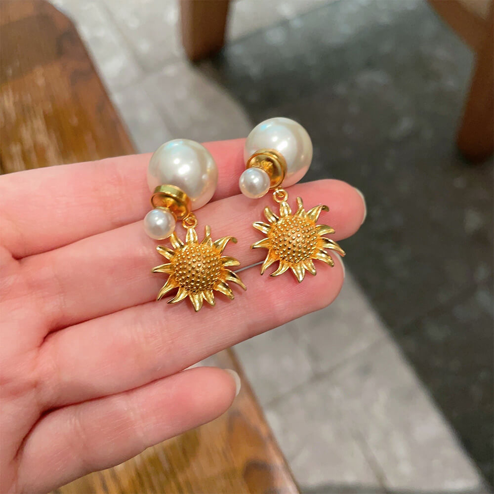 D10r EARRINGS