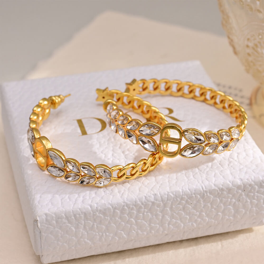 D10r EARRINGS