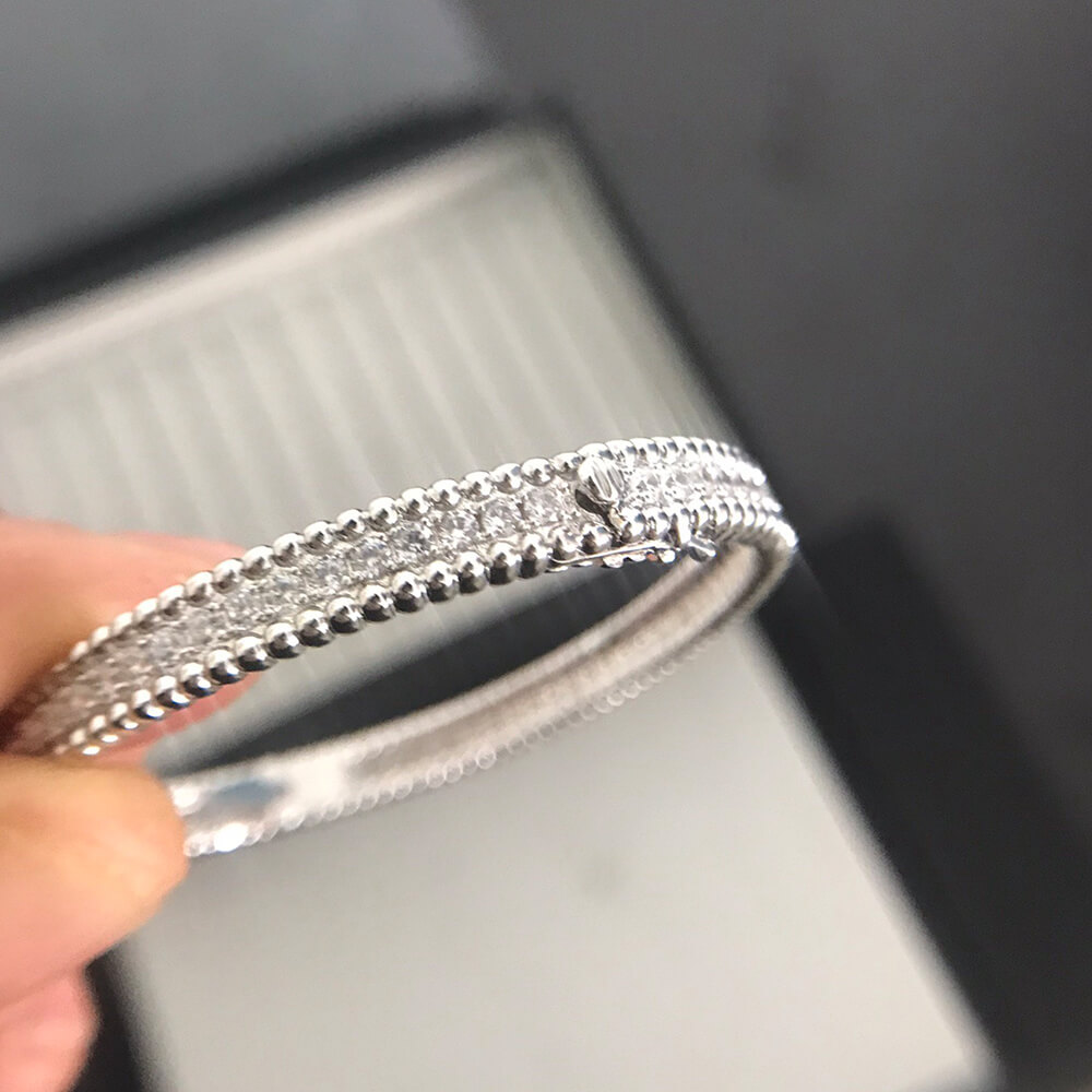 V*n Cl**f & Arpels Perlée D1am0nds bracelet, 1 row, medium model