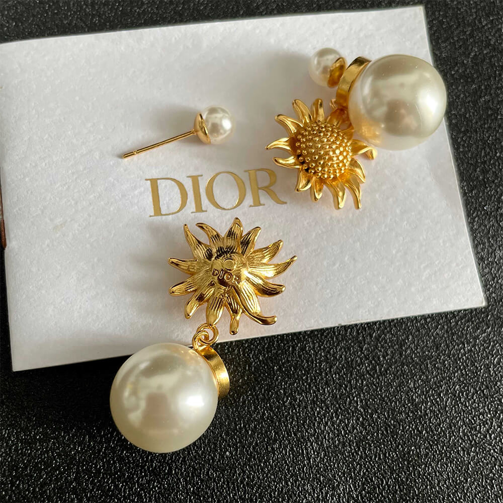 D10r EARRINGS