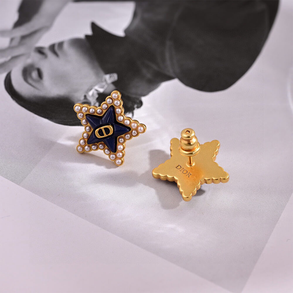 D10r EARRINGS