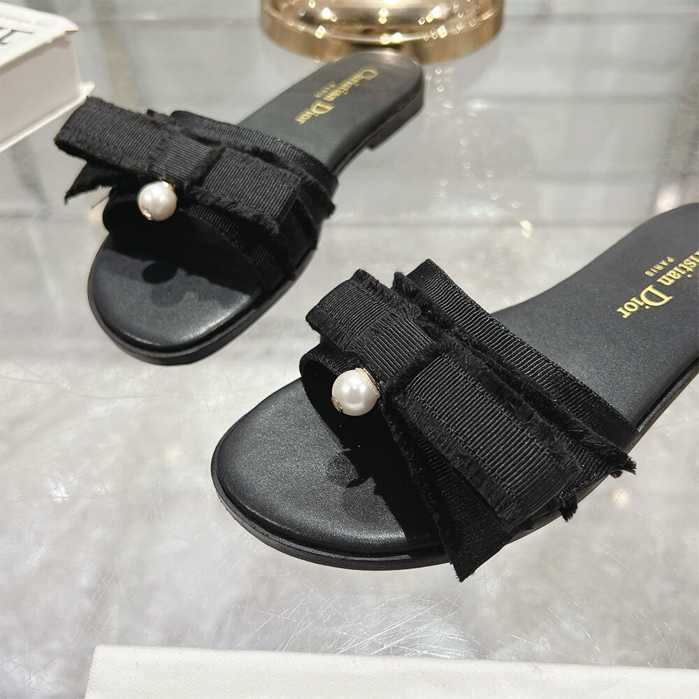 D10r AD10rable Slide
